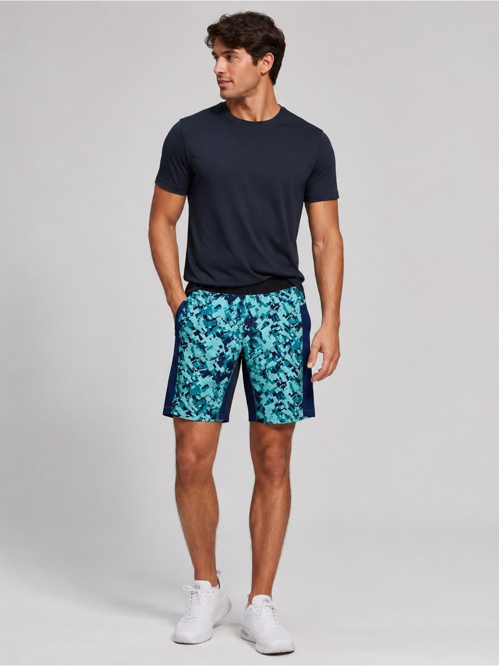 Lululemon Men’s Shorts –Blue Size: Medium
Excellent Condition